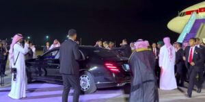 Jokowi Tiba di Arab Saudi