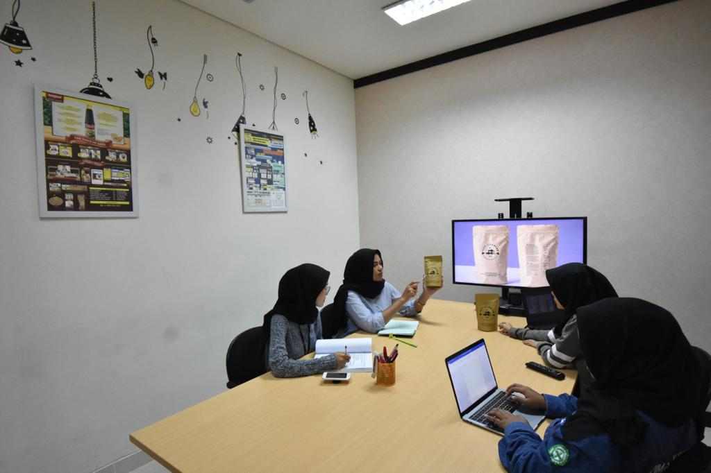 Bisnis Kreatif Peluang Cuan Vokasi UI di Indonesia